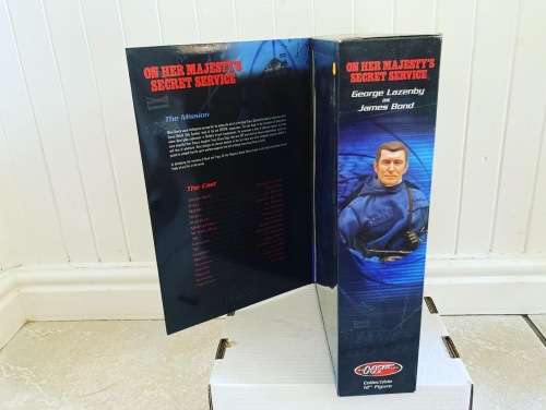 JAMES BOND 007 GEORGE LAZENBY Sixth Scale Figure by Sideshow Collectibles