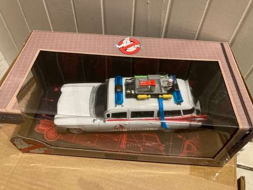 1:24 GHOSTBUSTERS ECTO 1 Ambulance JADA diecast mint in box