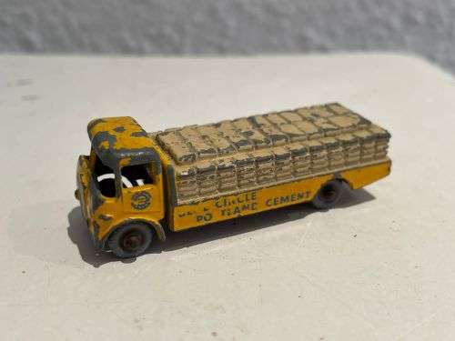 Vintage 1950s Matchbox LESNEY MOKO No: 51 Full Circle Portland Cement