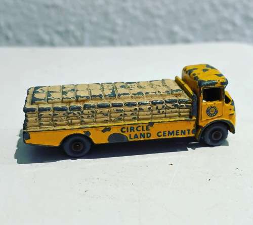 Vintage 1950s Matchbox LESNEY MOKO No: 51 Full Circle Portland Cement