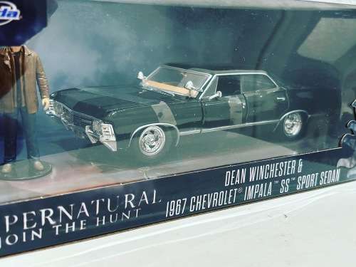 SUPERNATURAL diecast Dean Figure & 1967 Chevrolet SS IMPALA boxset - Jada Toys - 2023 - 1:24 scale