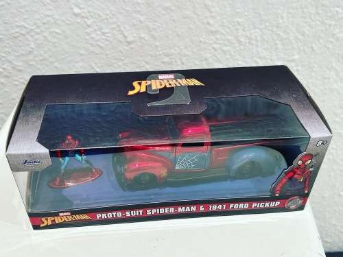 Marvel comics SPIDER MAN 1941 Ford Pick up & Spider-Man figure in 1:32 scale by JADA