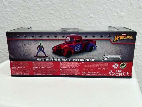 Marvel comics SPIDER MAN 1941 Ford Pick up & Spider-Man figure in 1:32 scale by JADA
