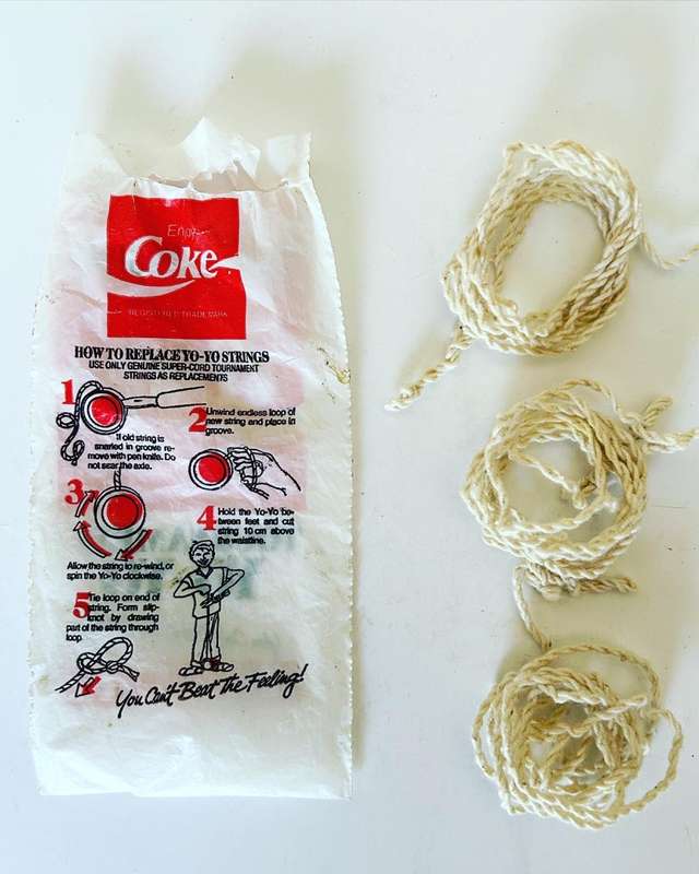 Genuine South African Coca Cola Coke 1988 COKE Russell Yo-Yo Replacement 3 String Packet