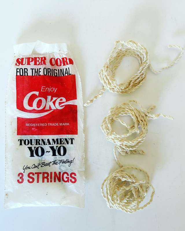 Genuine South African Coca Cola Coke 1988 COKE Russell Yo-Yo Replacement 3 String Packet