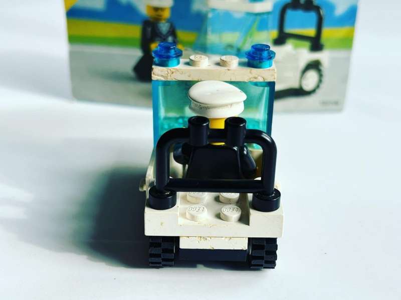 LEGO No: 6507 Policeman and Patrol Car complete with original instructions leaflet 1984