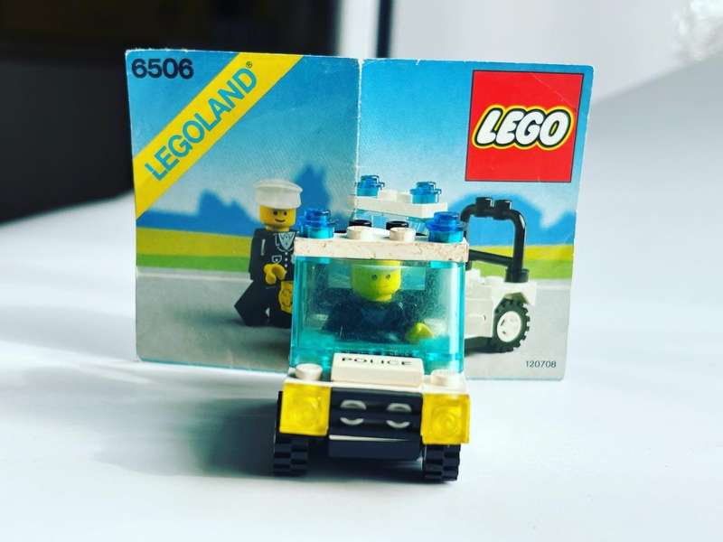 LEGO No: 6507 Policeman and Patrol Car complete with original instructions leaflet 1984