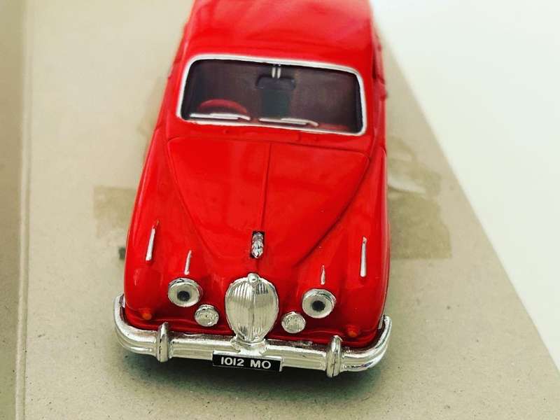 Corgi Toys No: 01801 BUSTER Film starring Phil Collins Movie Car The red Jaguar MK ll diecast
