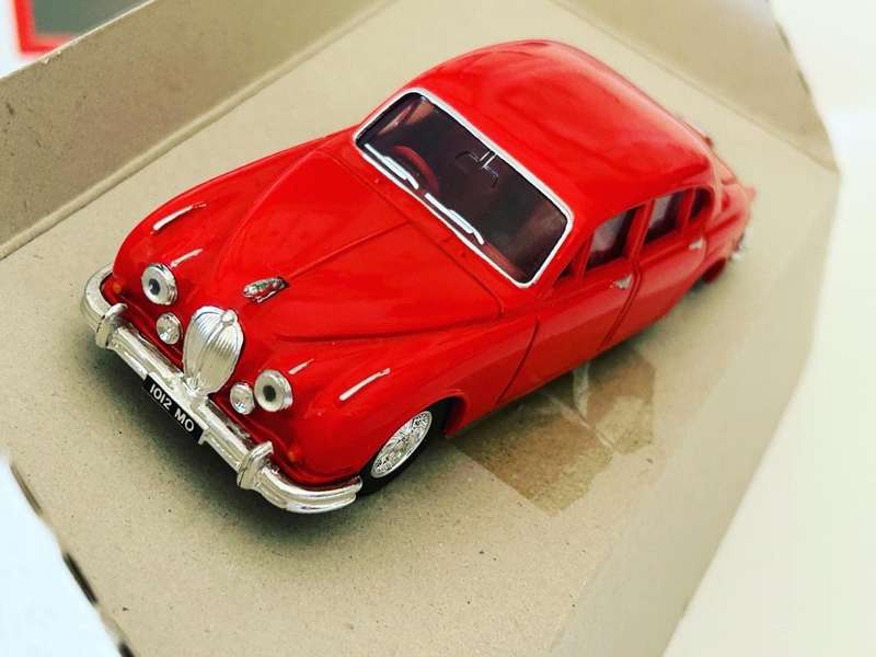 Corgi Toys No: 01801 BUSTER Film starring Phil Collins Movie Car The red Jaguar MK ll diecast