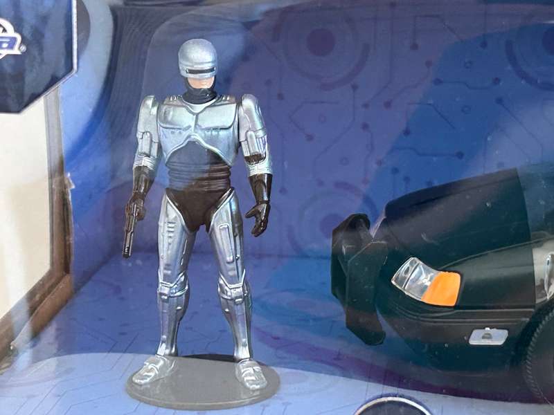 ROBOCOP diecast figure & Detroit Police car boxset - Jada Toys - 2023 - 1:24 scale