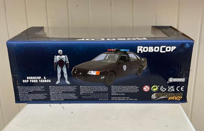 ROBOCOP diecast figure & Detroit Police car boxset - Jada Toys - 2023 - 1:24 scale
