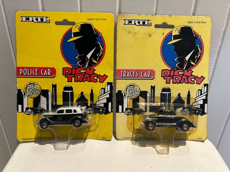 2 x DICK TRACY Movie diecast cars 1:64 scale from 1990 by ERTL Toys