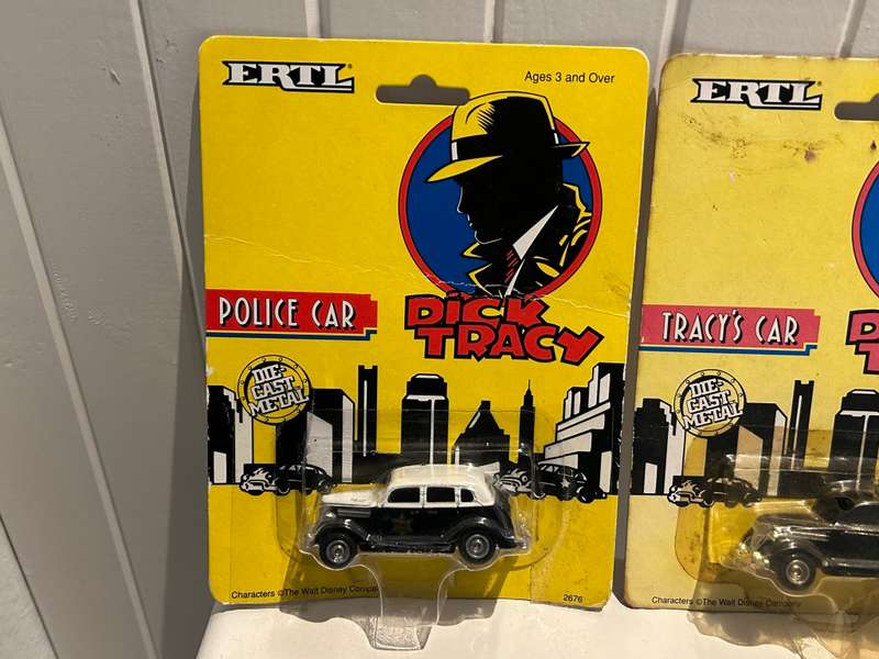 2 x DICK TRACY Movie diecast cars 1:64 scale from 1990 by ERTL Toys