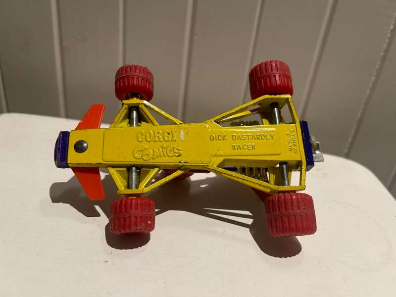 Corgi 809 DICK DISTARDLY roadster from Hanna Barberas Whacky Races cartoon series 1970