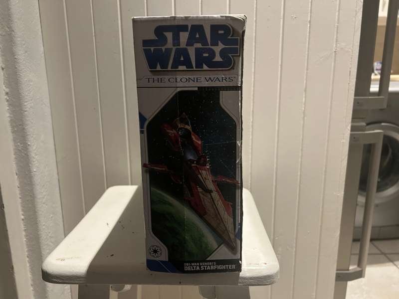 The STAR WARS Clones Wars animated Obiwan Kenobi's DELTA ONE STAR FIGHTER 2008 mint in box