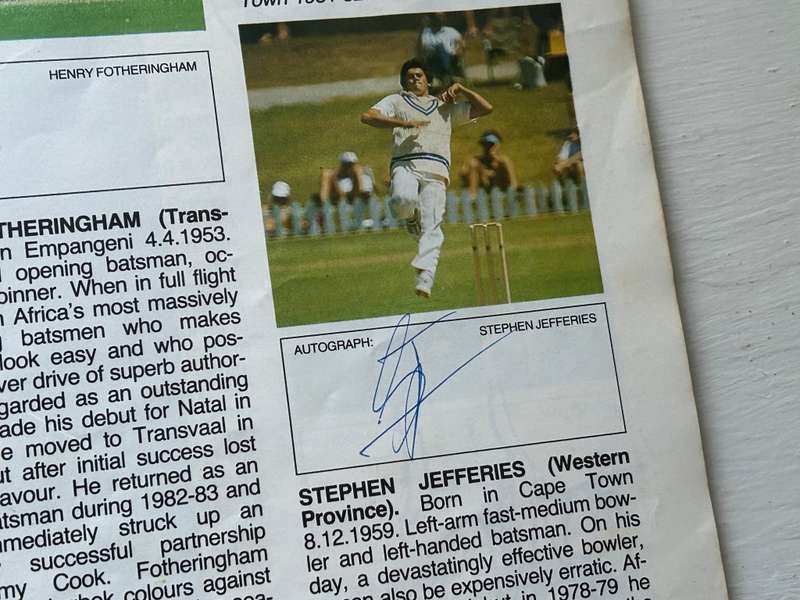 9 x Autographs signed South Africa SPRINGBOK CRICKET TEST 1986 Program