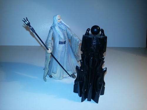 LORD OF THE RINGS Saruman and Palantei action figure - loose but never played with