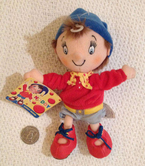 Noddy plush toy - detailed outfit