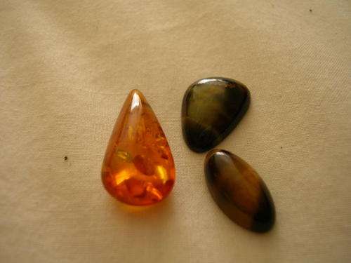 3 piece 1amber stones