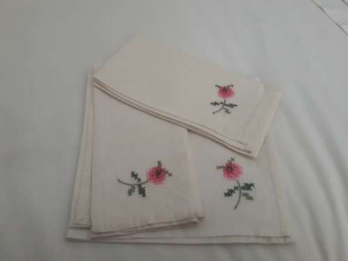3 piece vintage serviettes