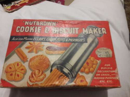 vintage cookie cutter in box