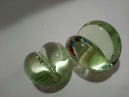 Glass paper weights