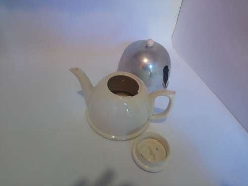 teapot with cover
