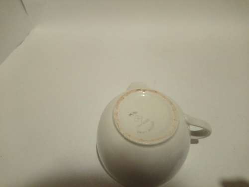 feeding cup