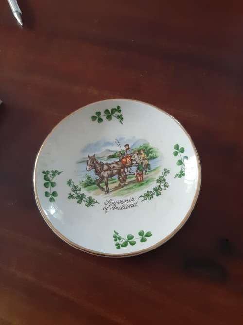 Arklow souvenir of Ireland plate
