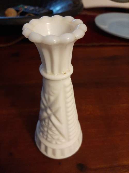 Milk glass vase