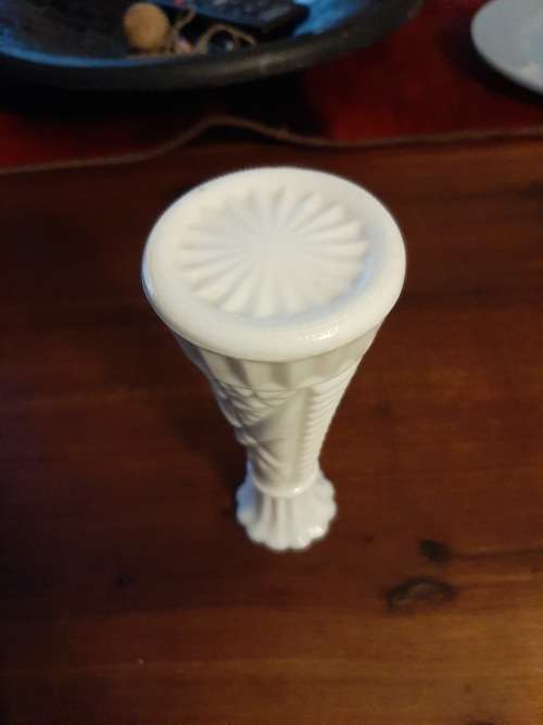 Milk glass vase