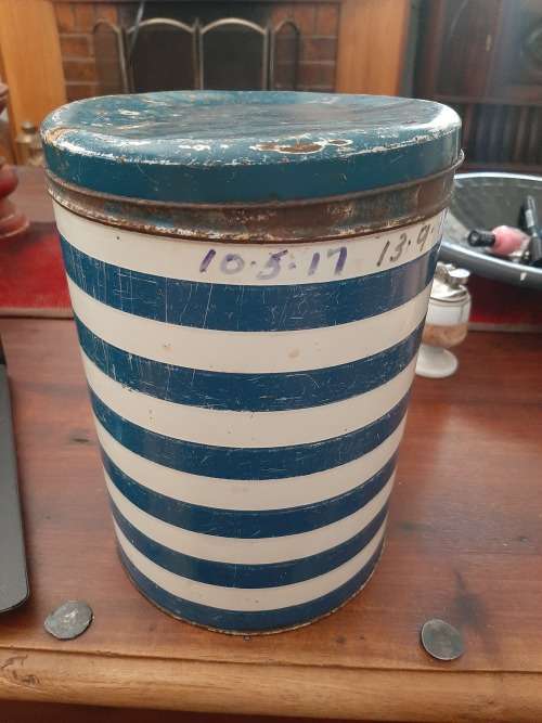 old vintage tin