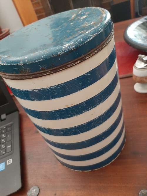 old vintage tin