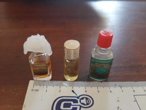Perfumes small x 3