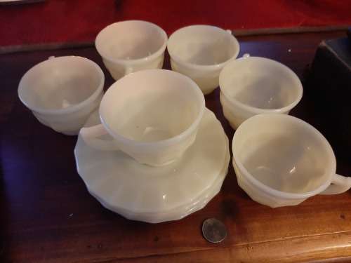 Milk glass teaset cream