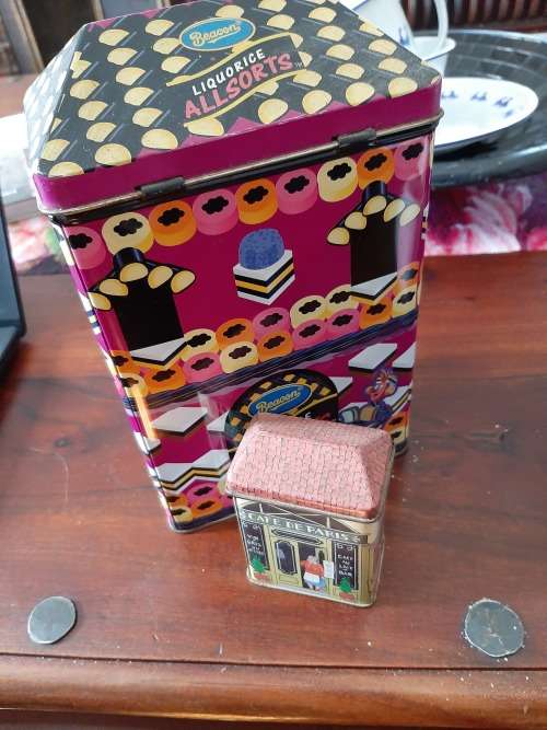 Tin vintage