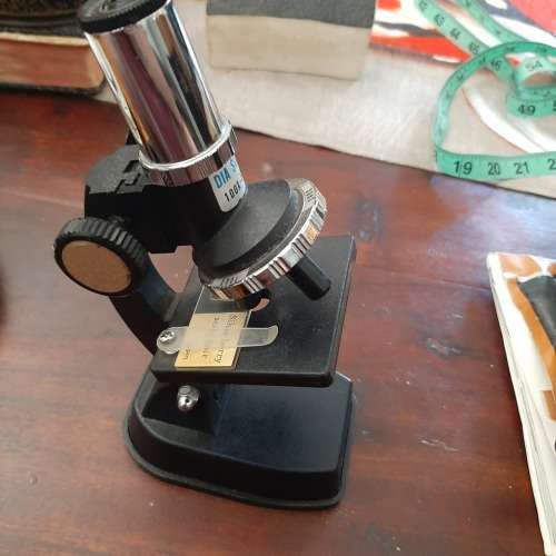 Microscope