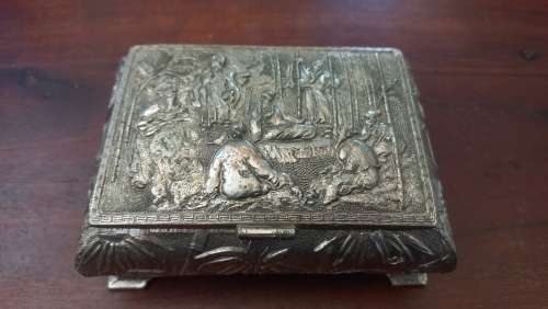 Metal jewelry box vintage