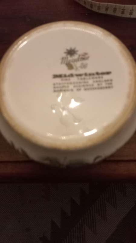 Midwinter meadow sauce boat vintage