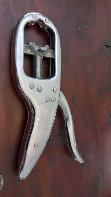 Nut cracker vintage