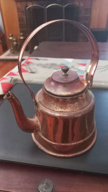 RHODESIA-ROYAL SABLE COPPER KETTLE BY COPPER WARES LTD.PURE COPPER KETTLE.