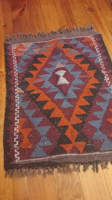 Vintage kilim rug
