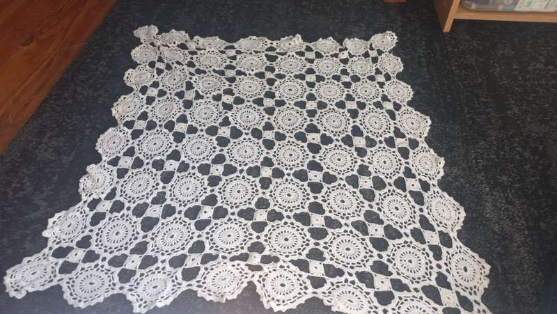 Large crochet cloth vintage