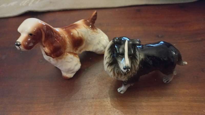 Porcelain doggie pair vintage