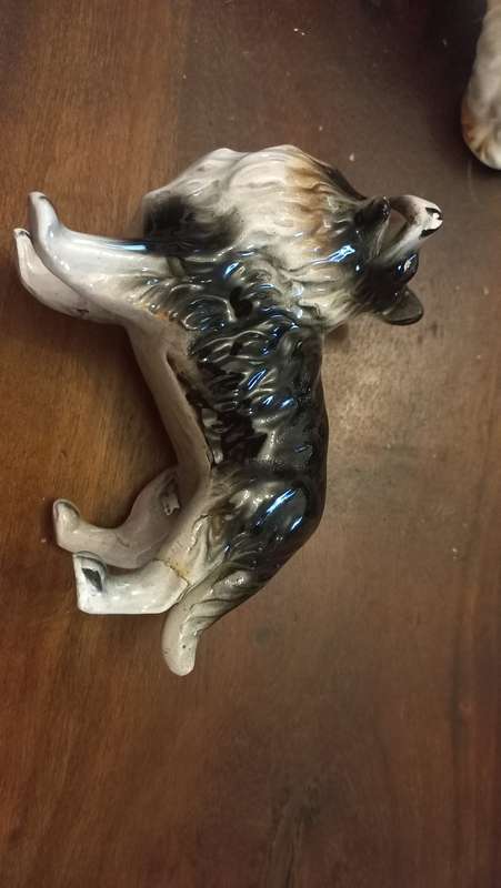Porcelain doggie pair vintage