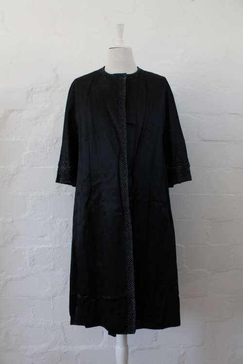 VINTAGE SATIN BEADED BLACK JACKET COAT - SIZE LARGE