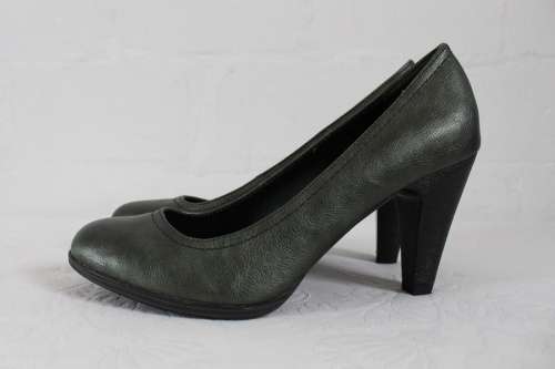 GRACELAND GREEN METALLIC COURT SHOES PUMPS HIGH HEELS - SIZE 7