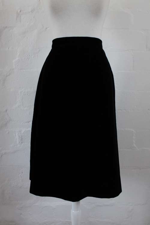 VINTAGE VELVET BLACK A-LINE HIGH WAISTED SKIRT - SIZE 12