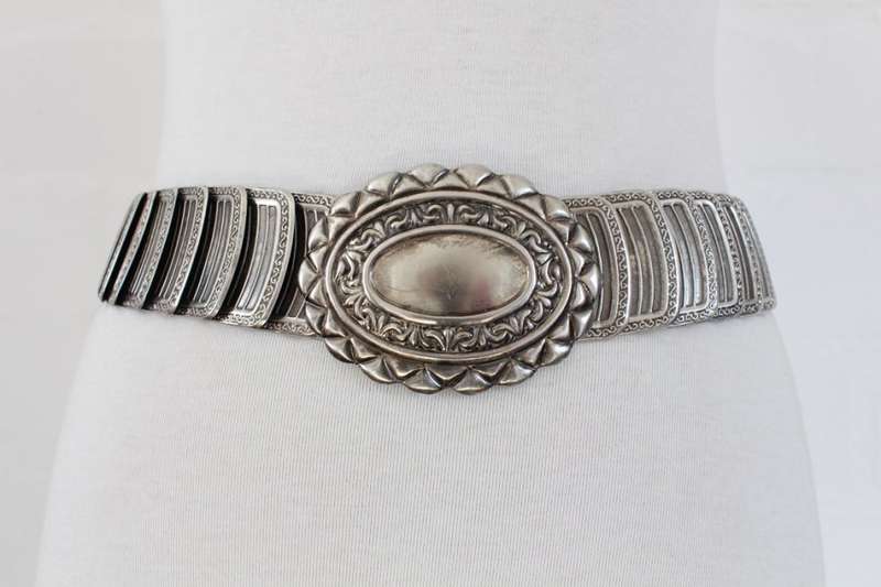 VINTAGE SILVER PLATED METAL ELASTICATED STRETCH BELT