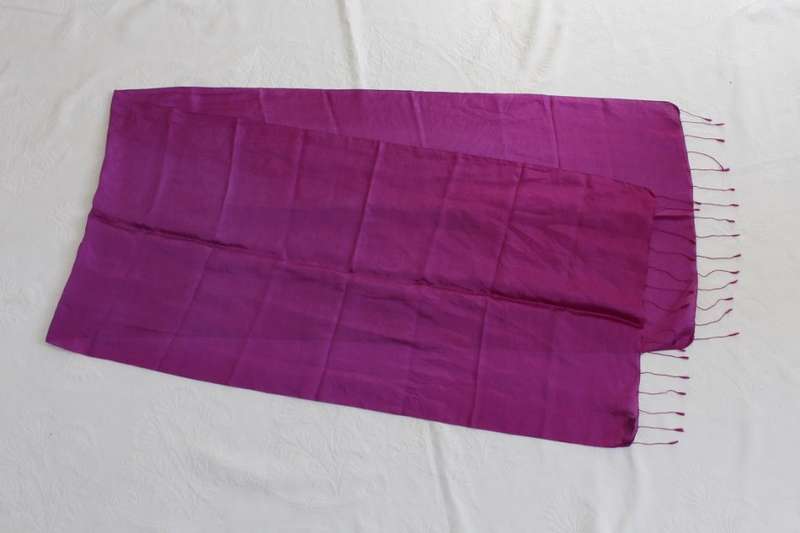 ARTISANS ANGKOR CAMBODIA 100% SILK PURPLE FRINGED SCARF